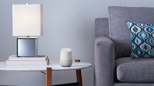 (O Google Home promete revolucionar o conceito de casa inteligente)