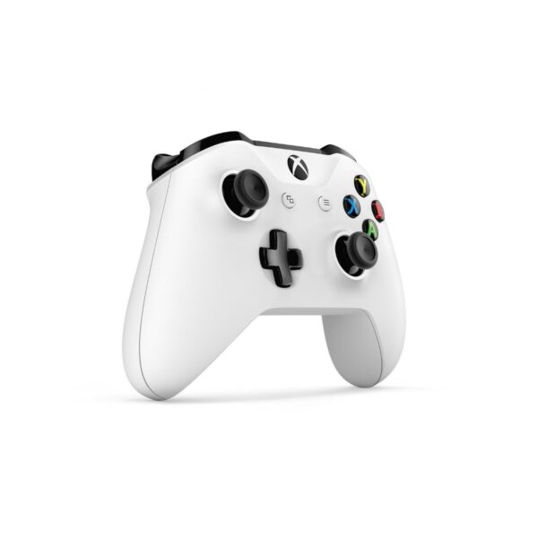 (A nova revisão do controle do Xbox One já conta com a tecnologia Bluetooth)